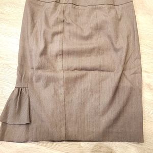 Size 3 cute side ruffle skirt